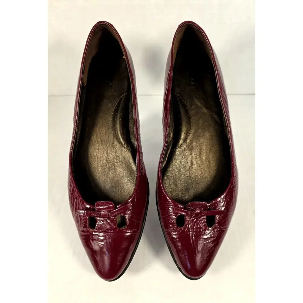 Born Burgundy Patent Leather Flats Pointed Toe Bow Accents Maroon Slip On Sz 9